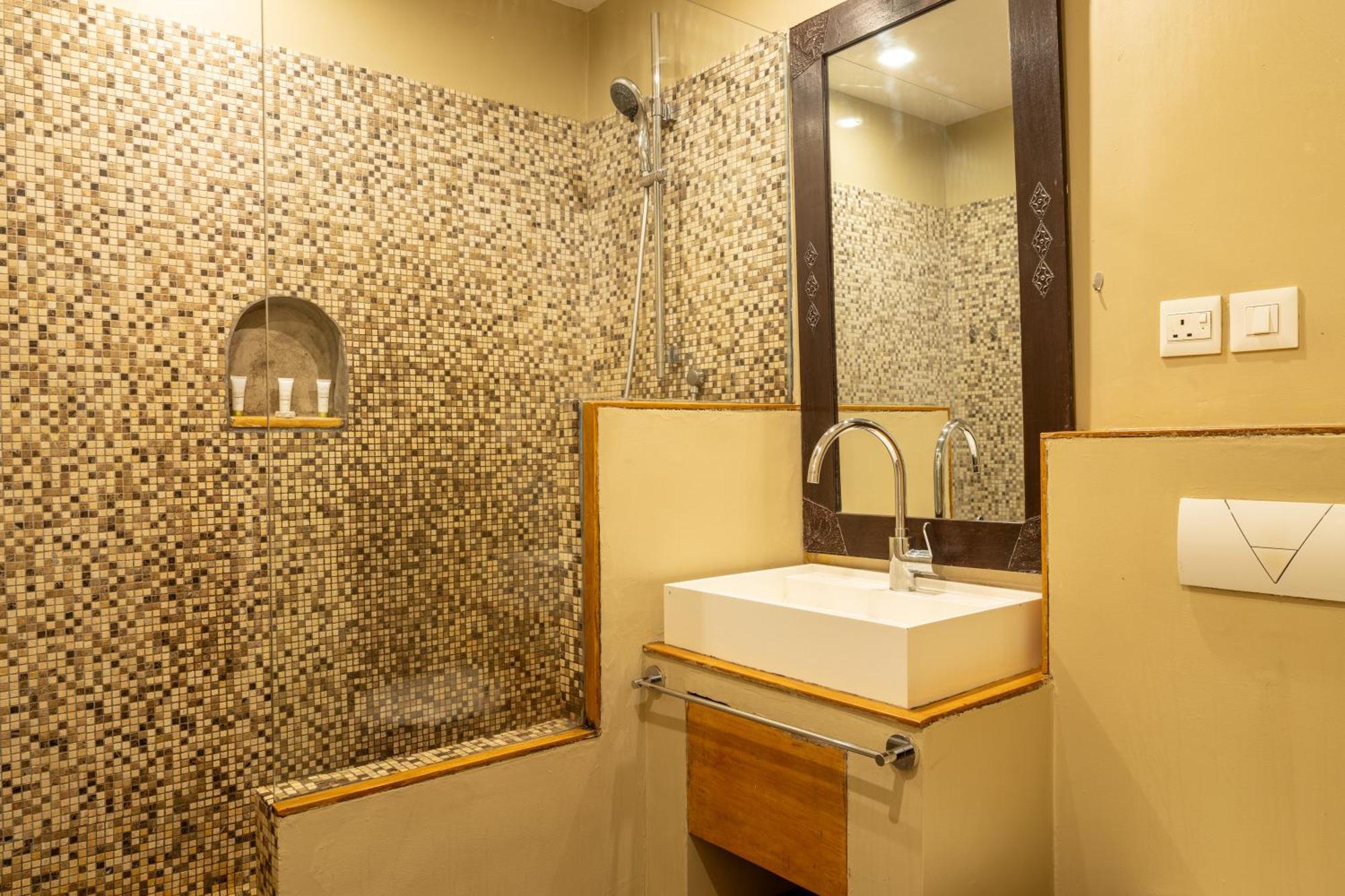 Olma Colonial Suites อักกรา ภายนอก รูปภาพ