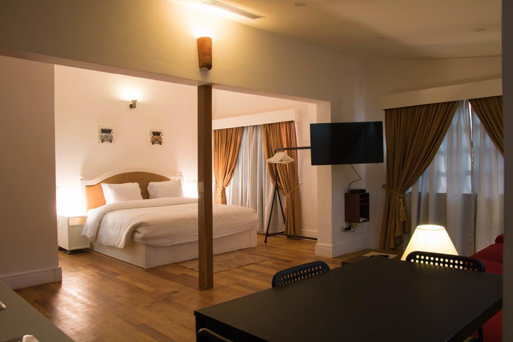 Olma Colonial Suites อักกรา ภายนอก รูปภาพ